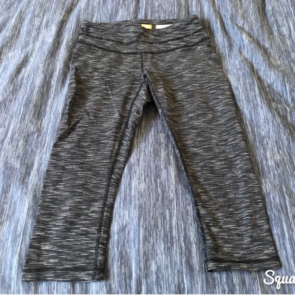 Athletic leggings